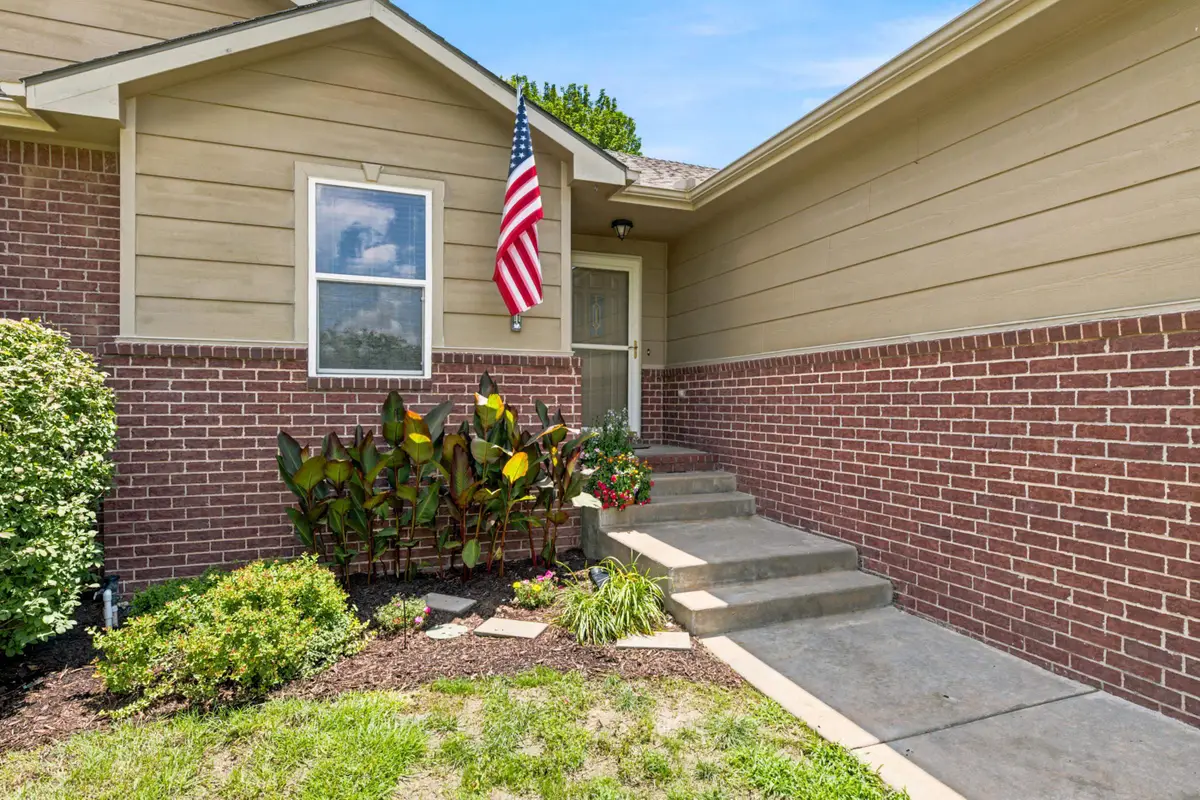 2635 E Sunnyslope, Park City, KS 67219 - #1