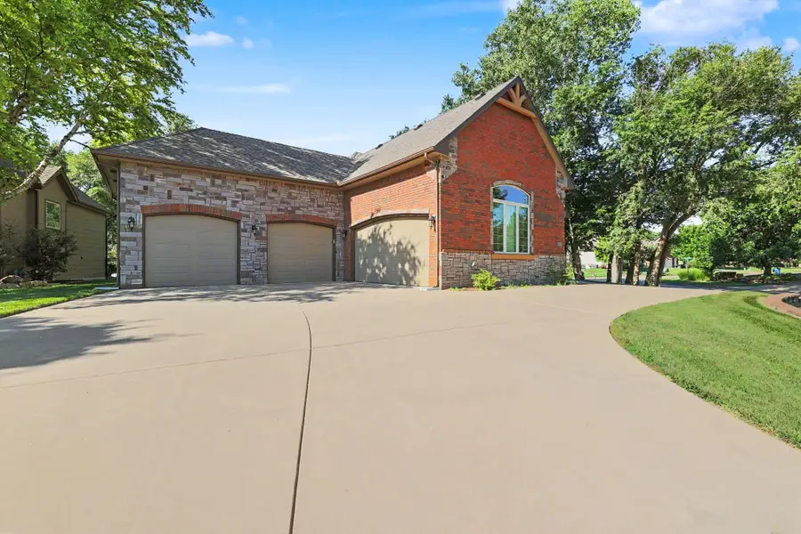3810 N Watercress Ct, Maize, KS 67101 - #2