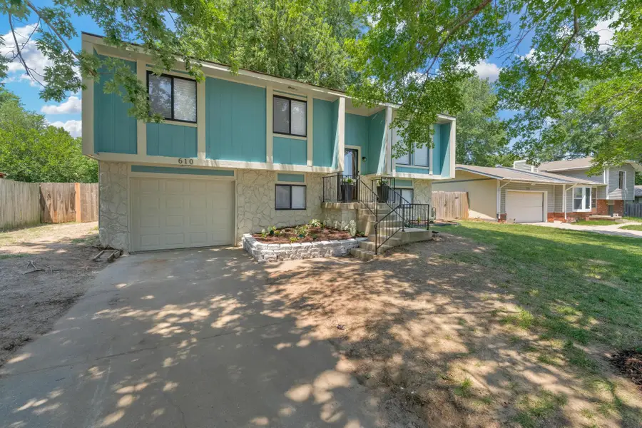 610 E Campus St, Wichita, KS 67216 - #2