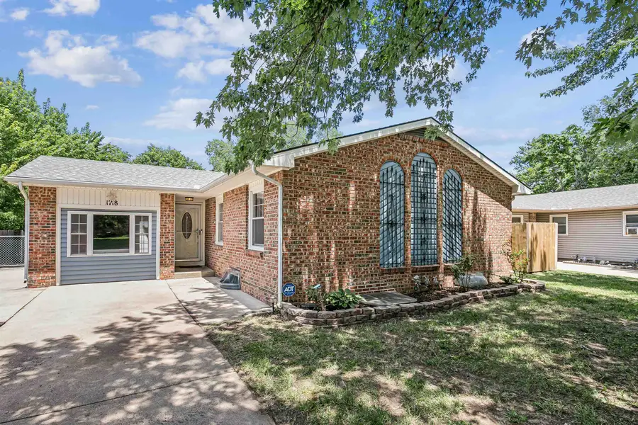 1718 E Charleston St, Park City, KS 67219-1609 - #2
