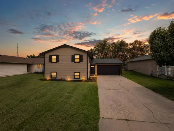 2513 W Savannah Ave, Wichita, KS 67217