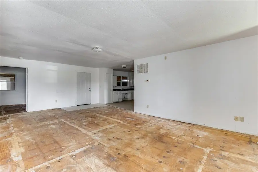 545 N Summitlawn, Wichita, KS 67212 - #2