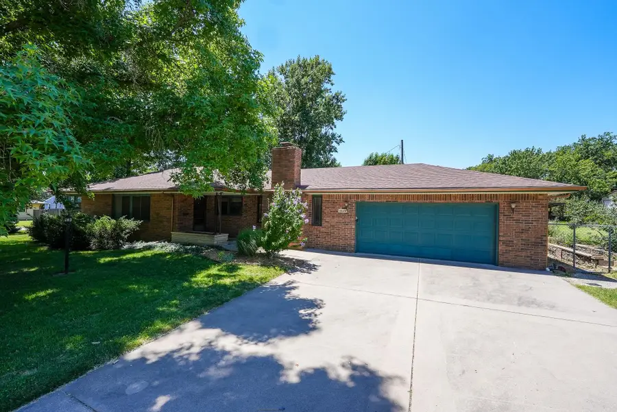 1025 S High St, El Dorado, KS 67042 - #2