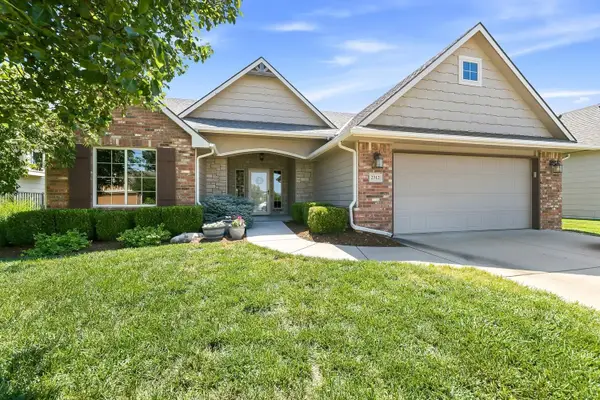 2312 N Sawgrass Cir, Derby, KS 67037