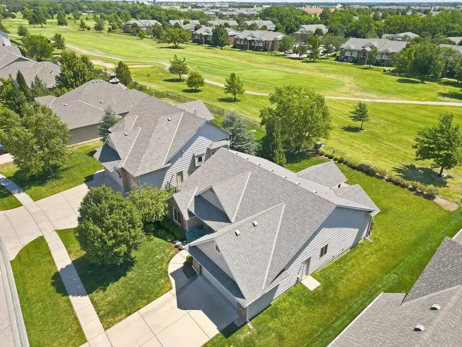 2312 N Sawgrass Cir, Derby, KS 67037 - #2