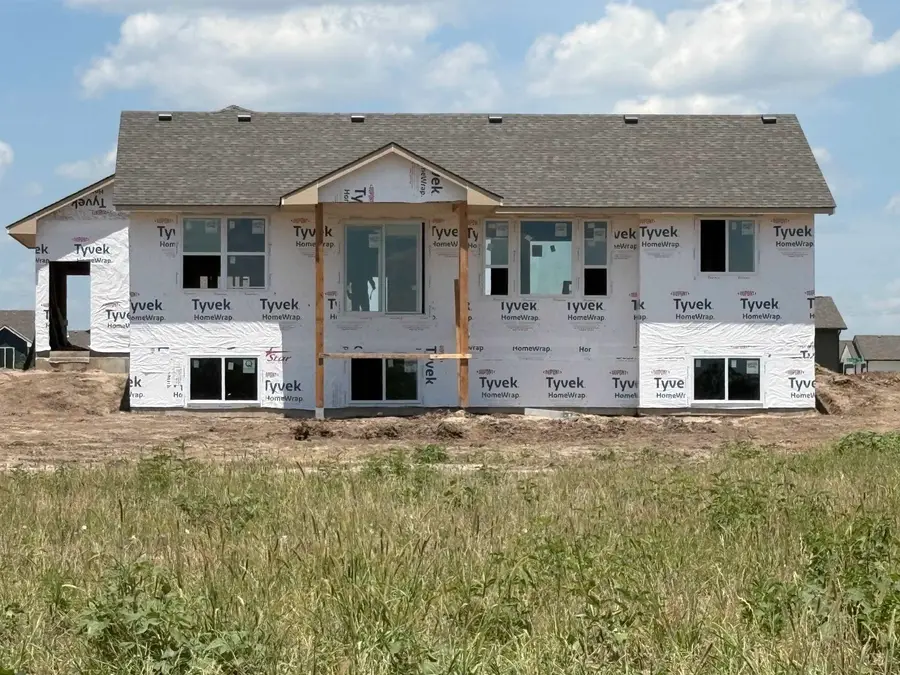 213 E Hanscom St, Derby, KS 67037 - #2