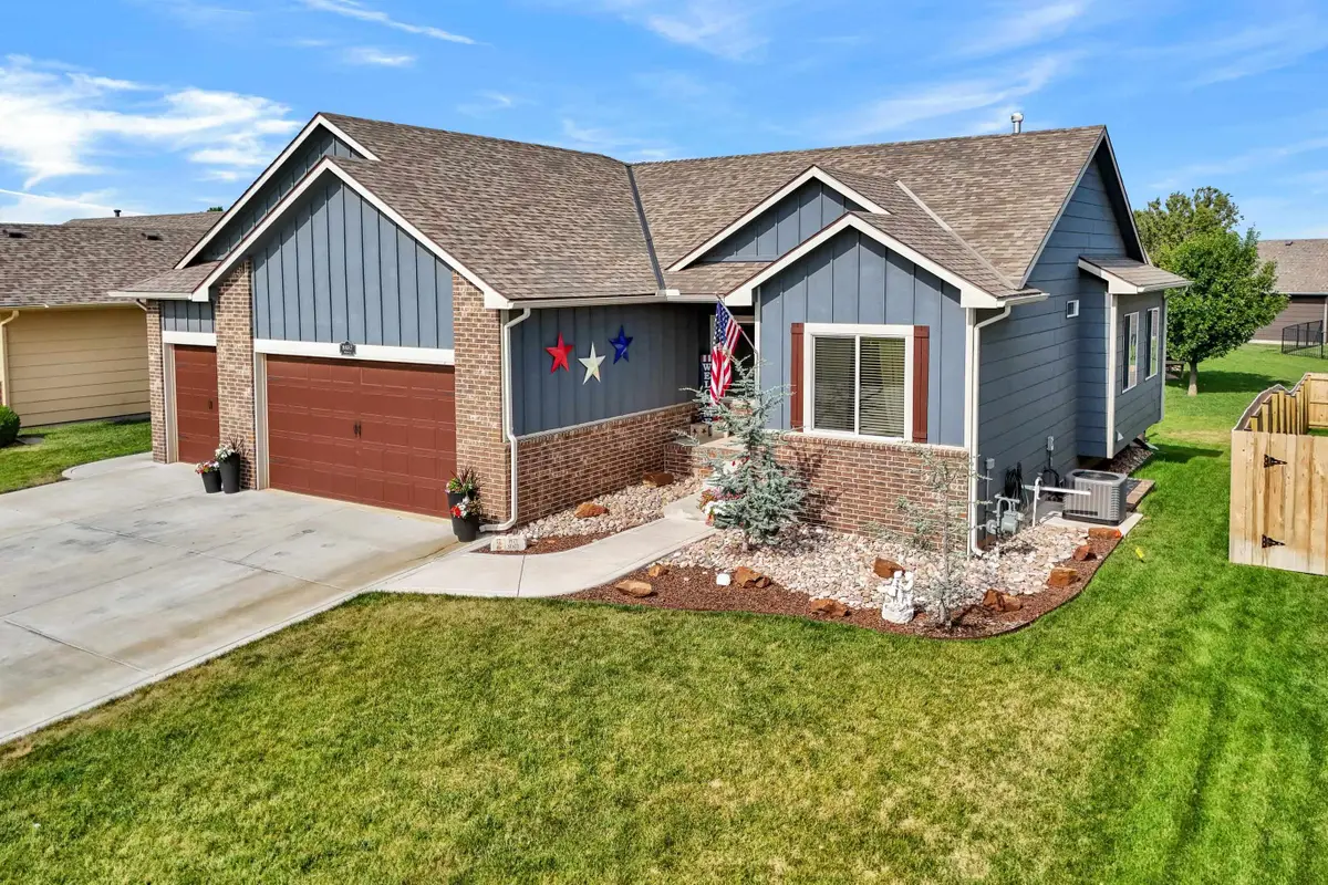 8857 N Hidden Ln, Park City, KS 67147 - #1