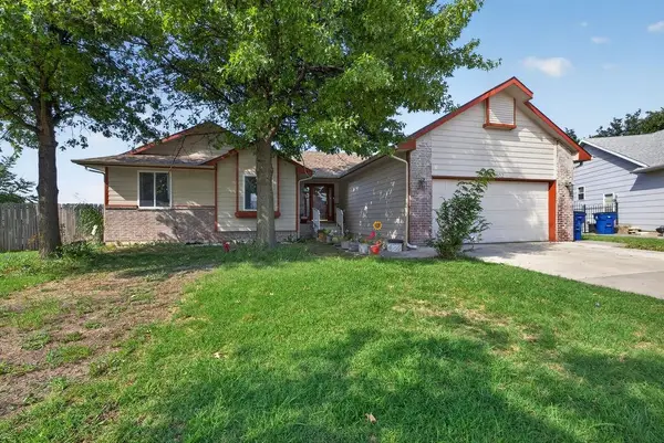 1802 S Hoyt Cir, Wichita, KS 67207