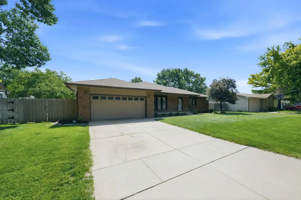 1422 N Rutgers St, Wichita, KS 67212 - #1