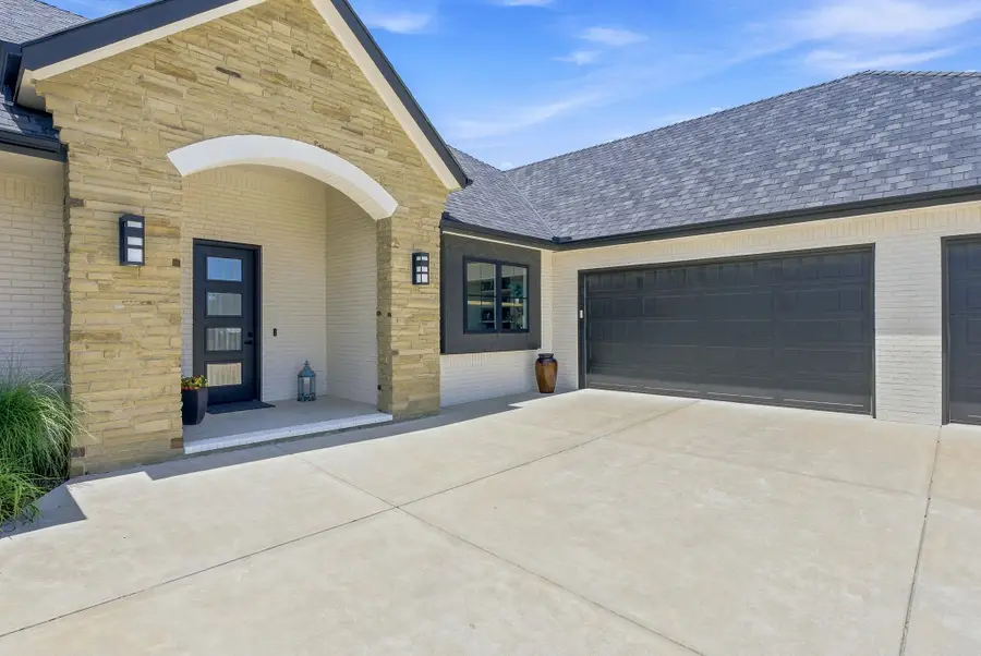 10904 E Steeplechase Ct, Wichita, KS 67206 - #3