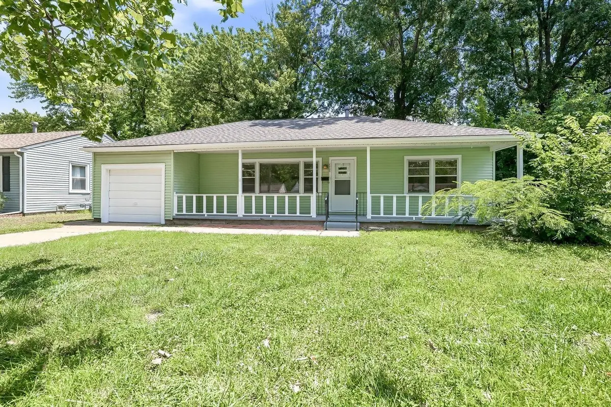 1720 S Roanoke Drive, Wichita, KS 67218 - #1