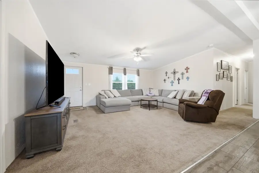 195 E 15th St S, Wellington, KS 67152 - #3