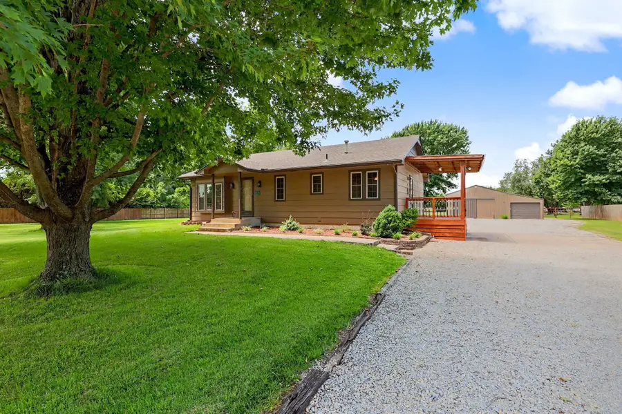 9809 S Laura St, Haysville, KS 67060 - #2