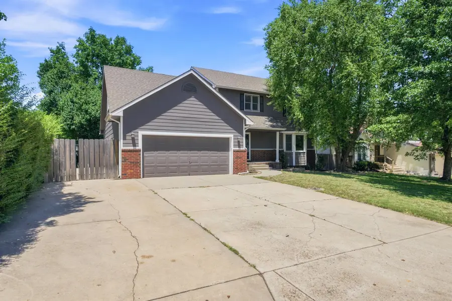 224 E Forest Park Ct, Derby, KS 67037 - #3