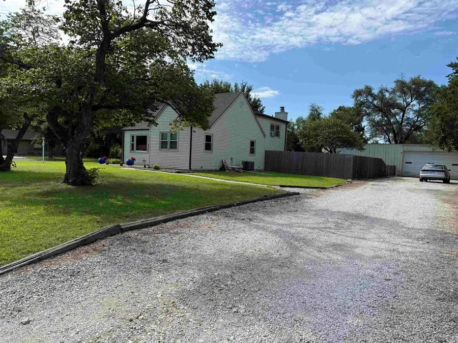 1801 W 53rd St N, Wichita, KS 67204 - #2