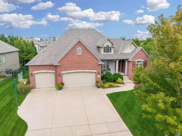 1520 N Ridgehurst St, Wichita, KS 67230