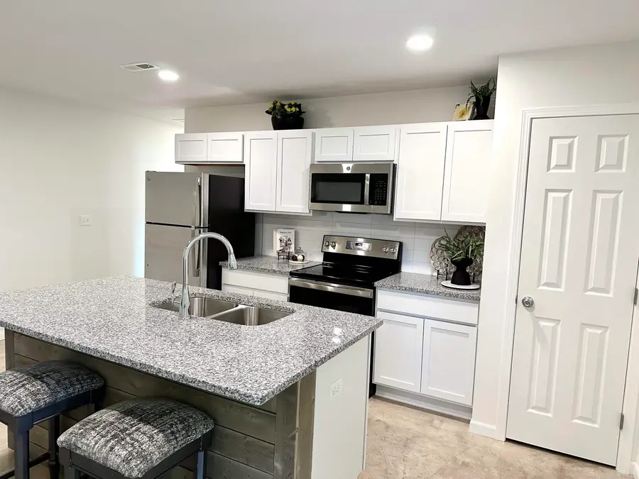 1021 N Sruce, Wichita, KS 67214 - #3