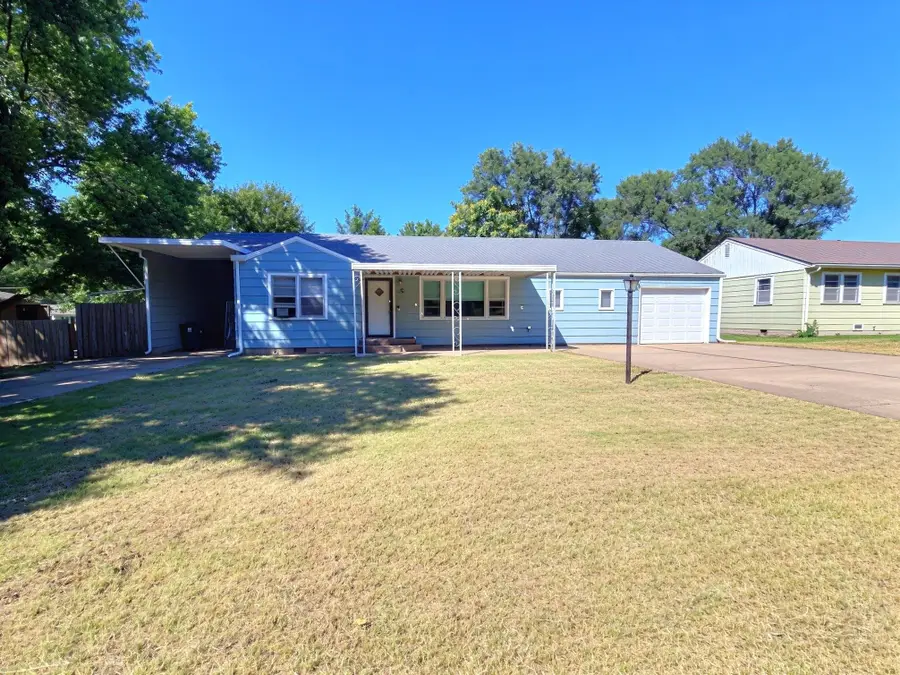 1420 Lawndale Ave, El Dorado, KS 67042 - #2