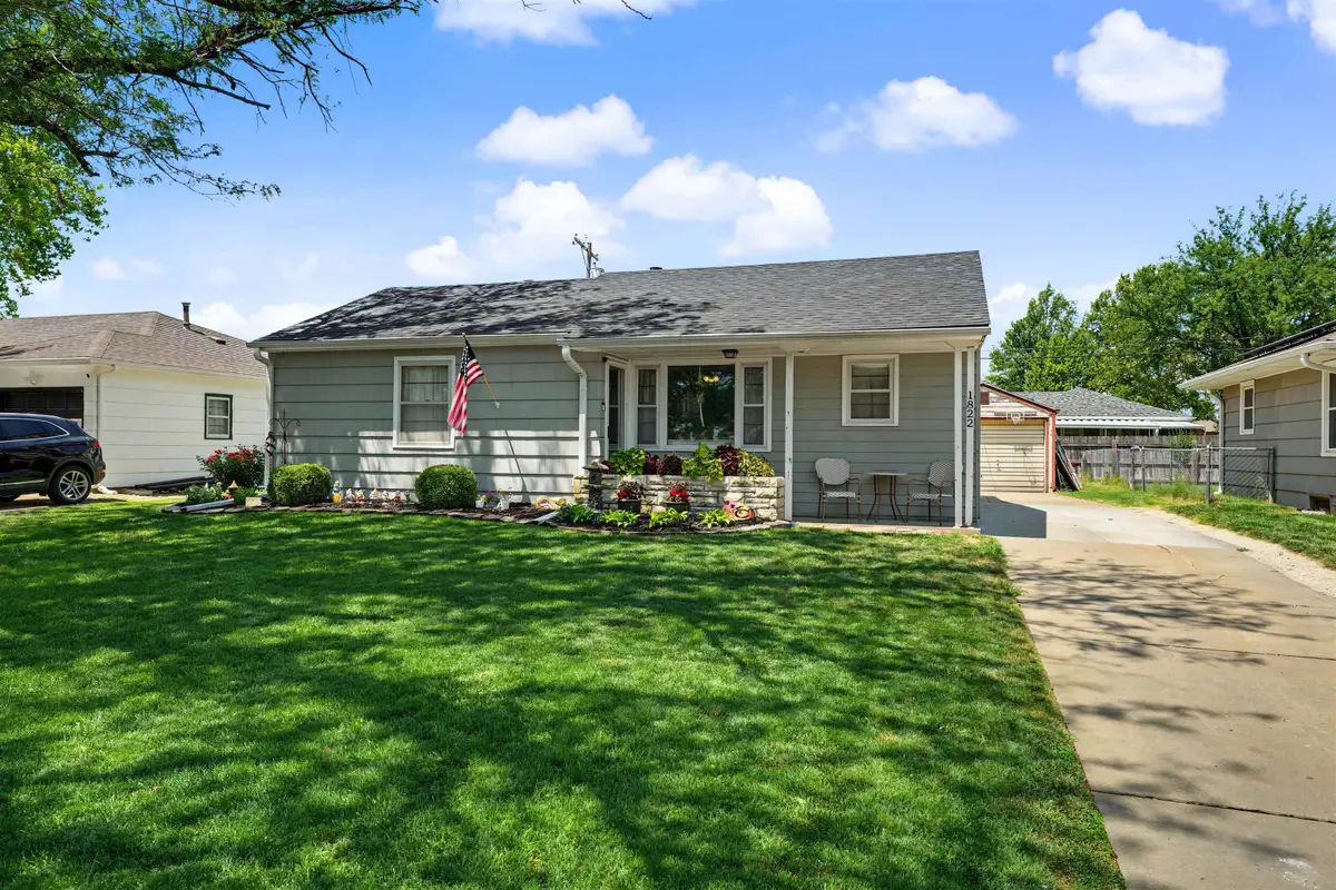 1822 Larson St, Salina, KS 67401 - #1