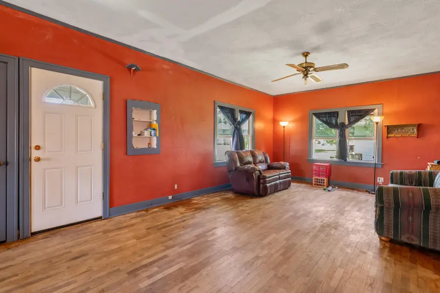 419 W Main St, Pretty Prairie, KS 67570 - #3