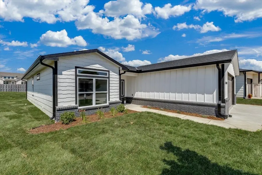 4304 N Sunny Ct, Wichita, KS 67205 - #2