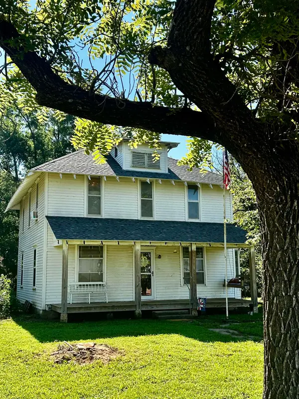 1408 N Meridian, Peck, KS 67120