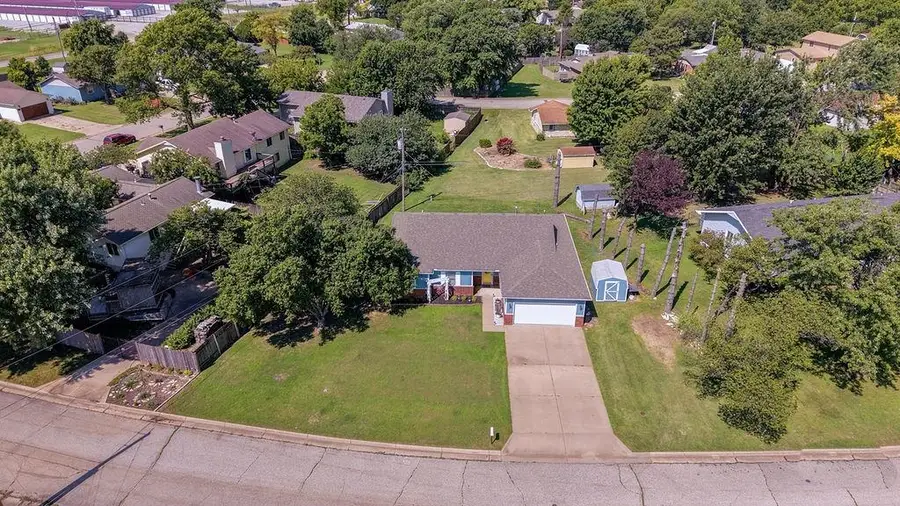 1 Lomond Terrace, Winfield, KS 67156 - #2