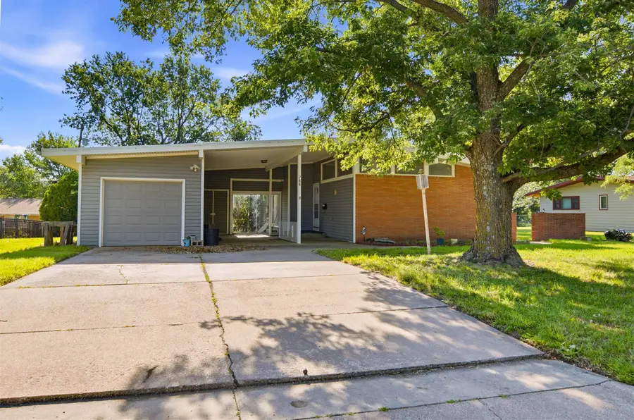 706 S Freeborn, Marion, KS 66861 - #3
