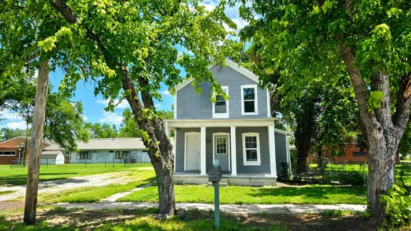 710 N 9th St, Salina, KS 67401