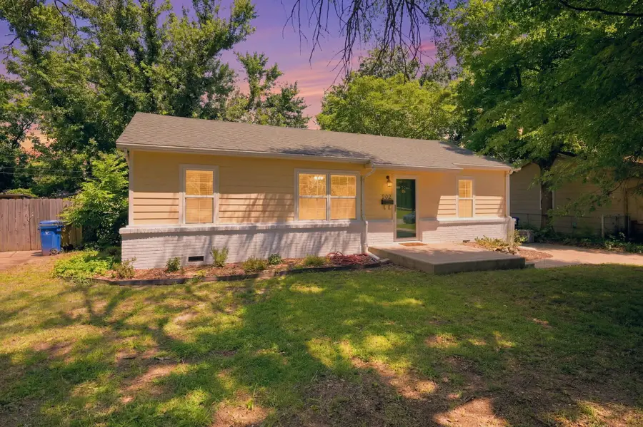 908 N Kokomo Ave, Derby, KS 67037 - #2
