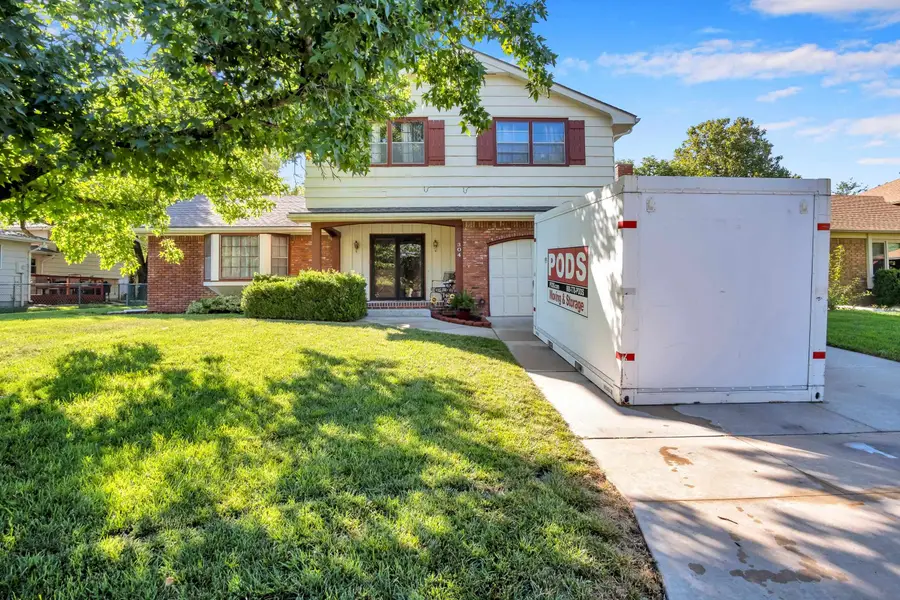 304 Rolling Hills Dr, Newton, KS 67114 - #3