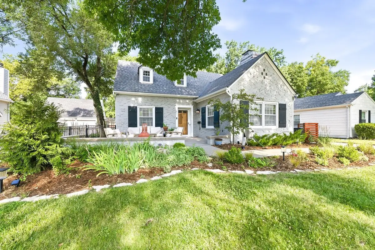 211 N Battin Ave, Wichita, KS 67208 - #1