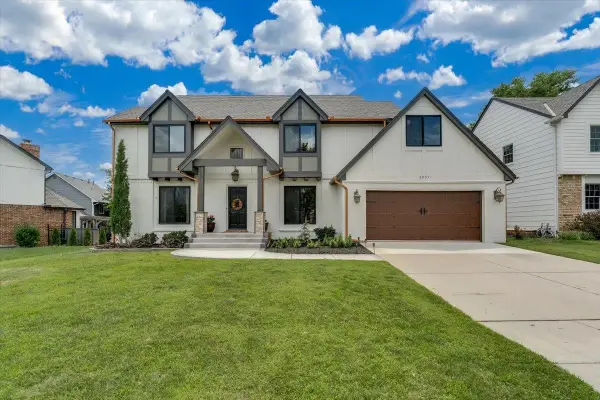 2857 N Tallgrass St, Wichita, KS 67226