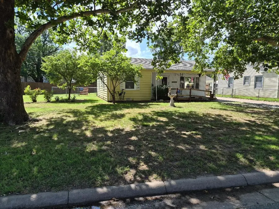 6429 S Keystone St, Haysville, KS 67217 - #2