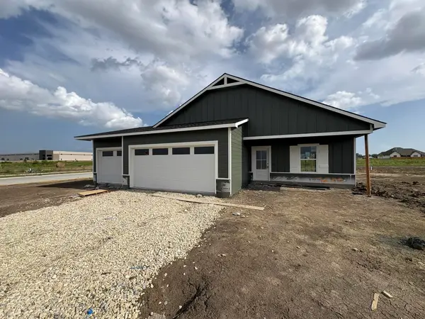 9233 Melissa Ave, Bel Aire, KS 67226