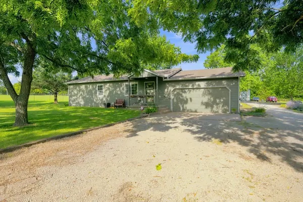 9565 SW Mcadoo Rd, Augusta, KS 67010