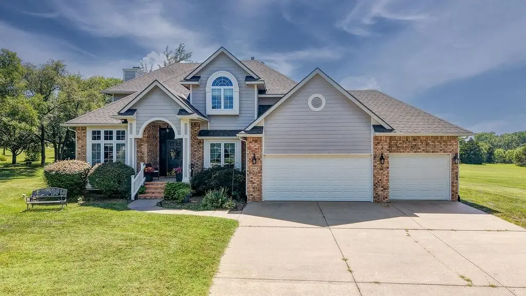 2913 Cabrillo Dr, Winfield, KS 67156 - #1