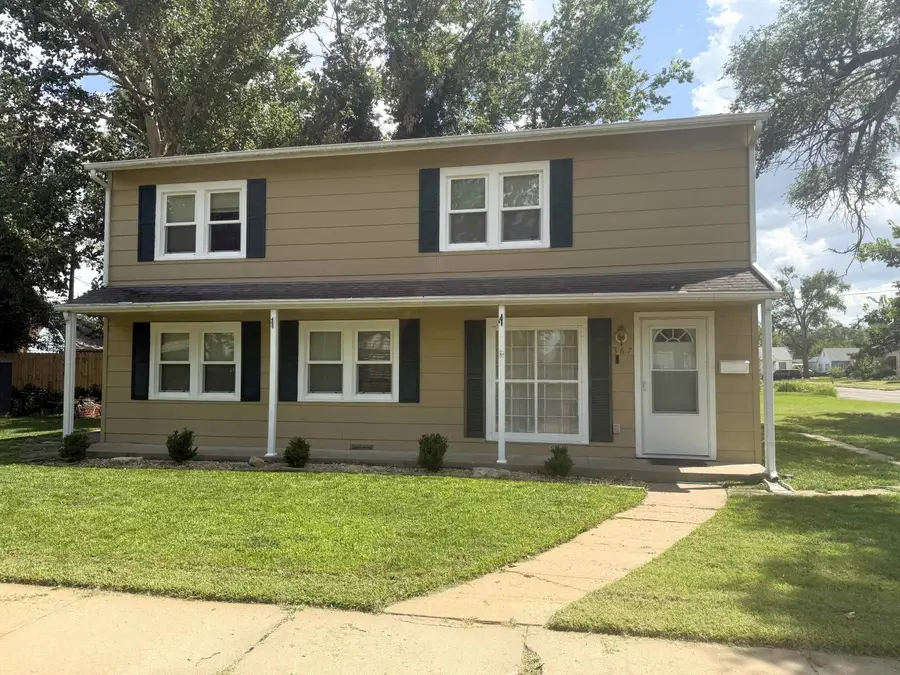 367 W Jewell Ave, Salina, KS 67401 - #2