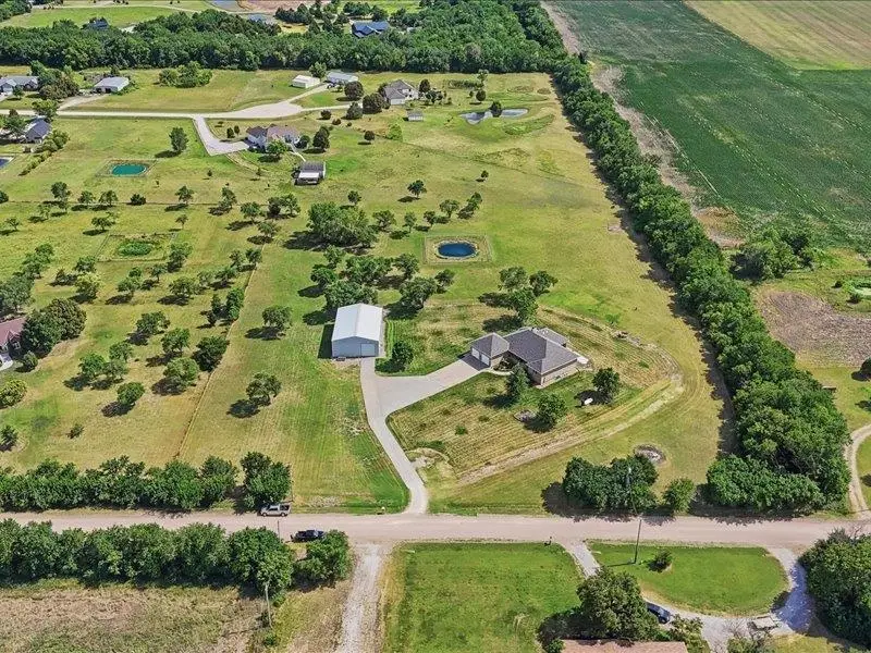 1401 E 93rd St. N, Park City, KS 67147 - #2