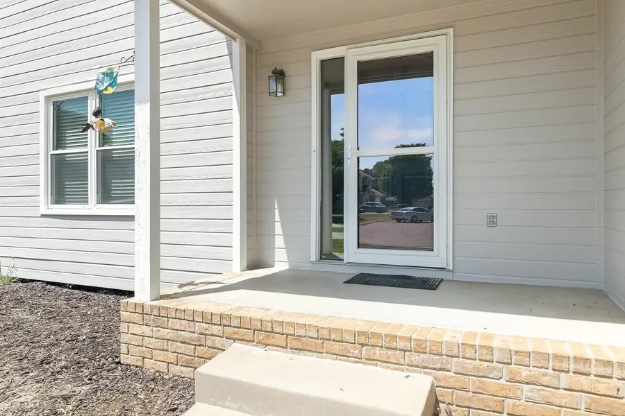 4479 N Edgemoor Ct, Bel Aire, KS 67220 - #3