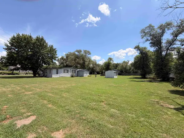 739 W 55th, Wichita, KS 67217