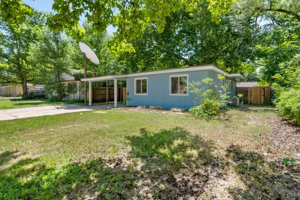 3109 S Alpine Ave, Wichita, KS 67216