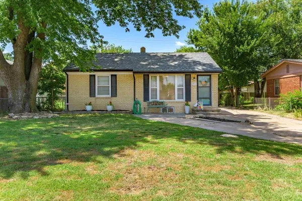 2631 N Hood Ave, Wichita, KS 67204-5036