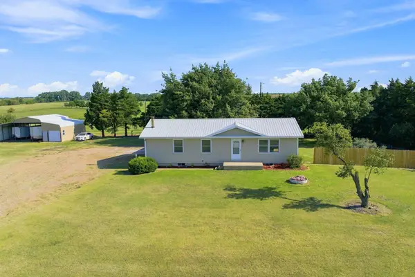 30220 W 39th St S, Garden Plain, KS 67025