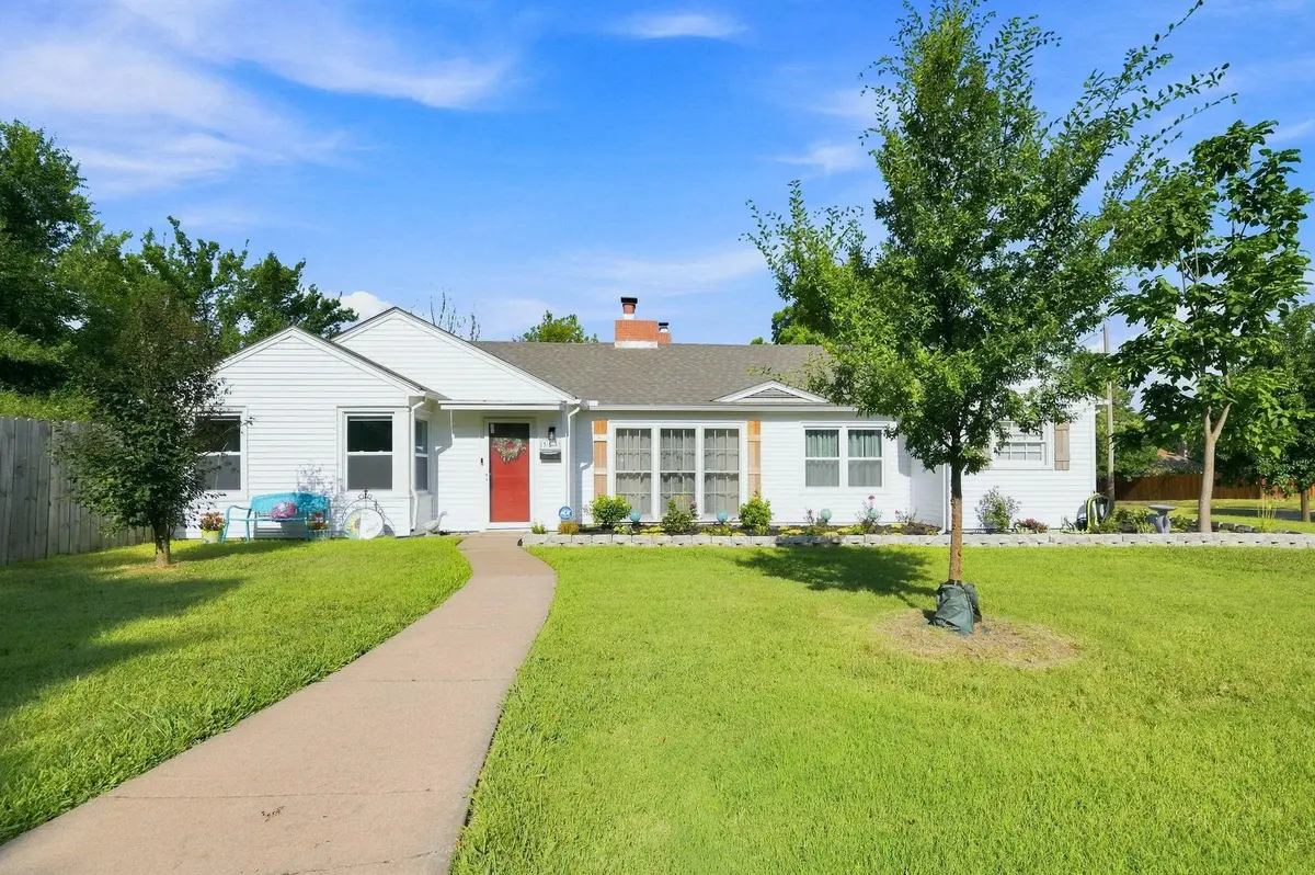 353 N Pinecrest Ave, Wichita, KS 67208 - #1