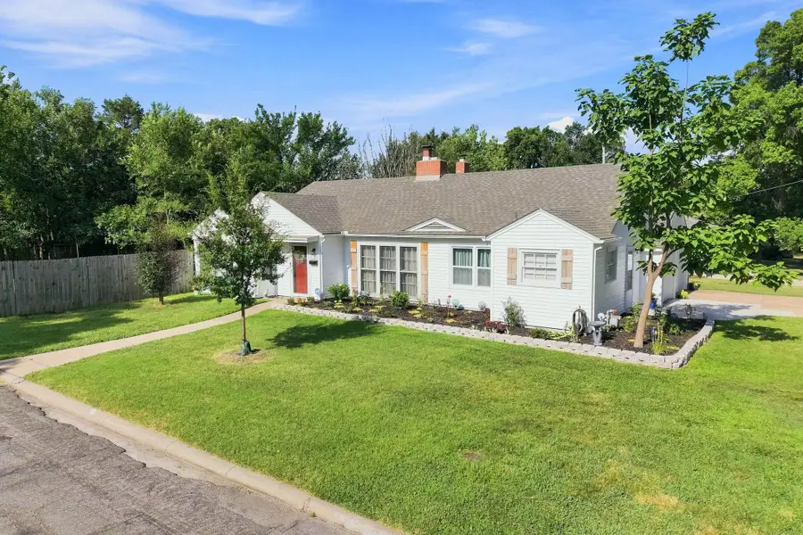353 N Pinecrest Ave, Wichita, KS 67208 - #3