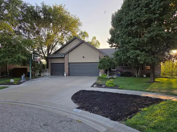 1309 S Summit Cir, Derby, KS 67037