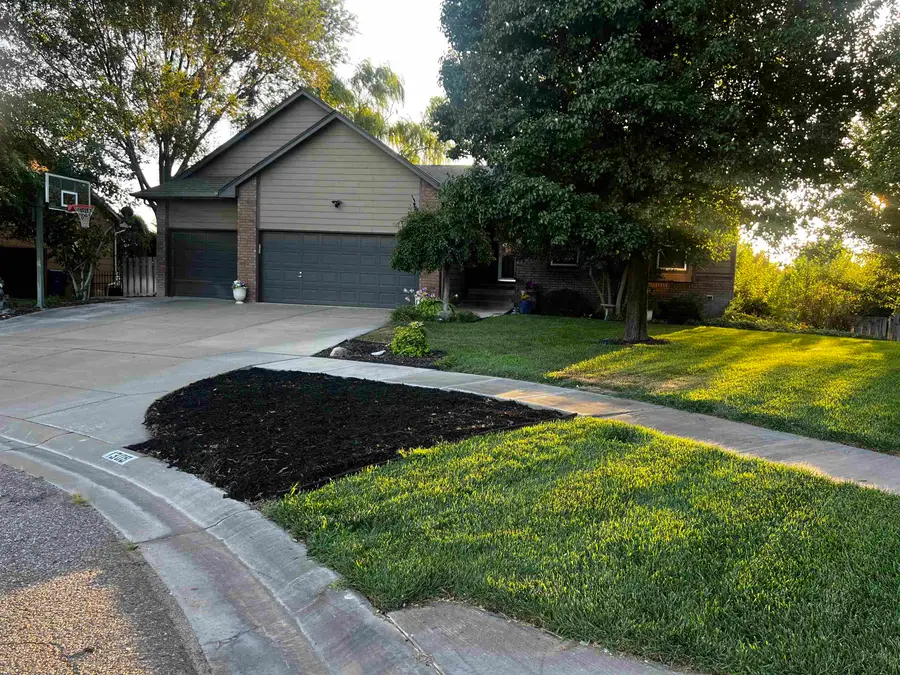 1309 S Summit Cir, Derby, KS 67037 - #2