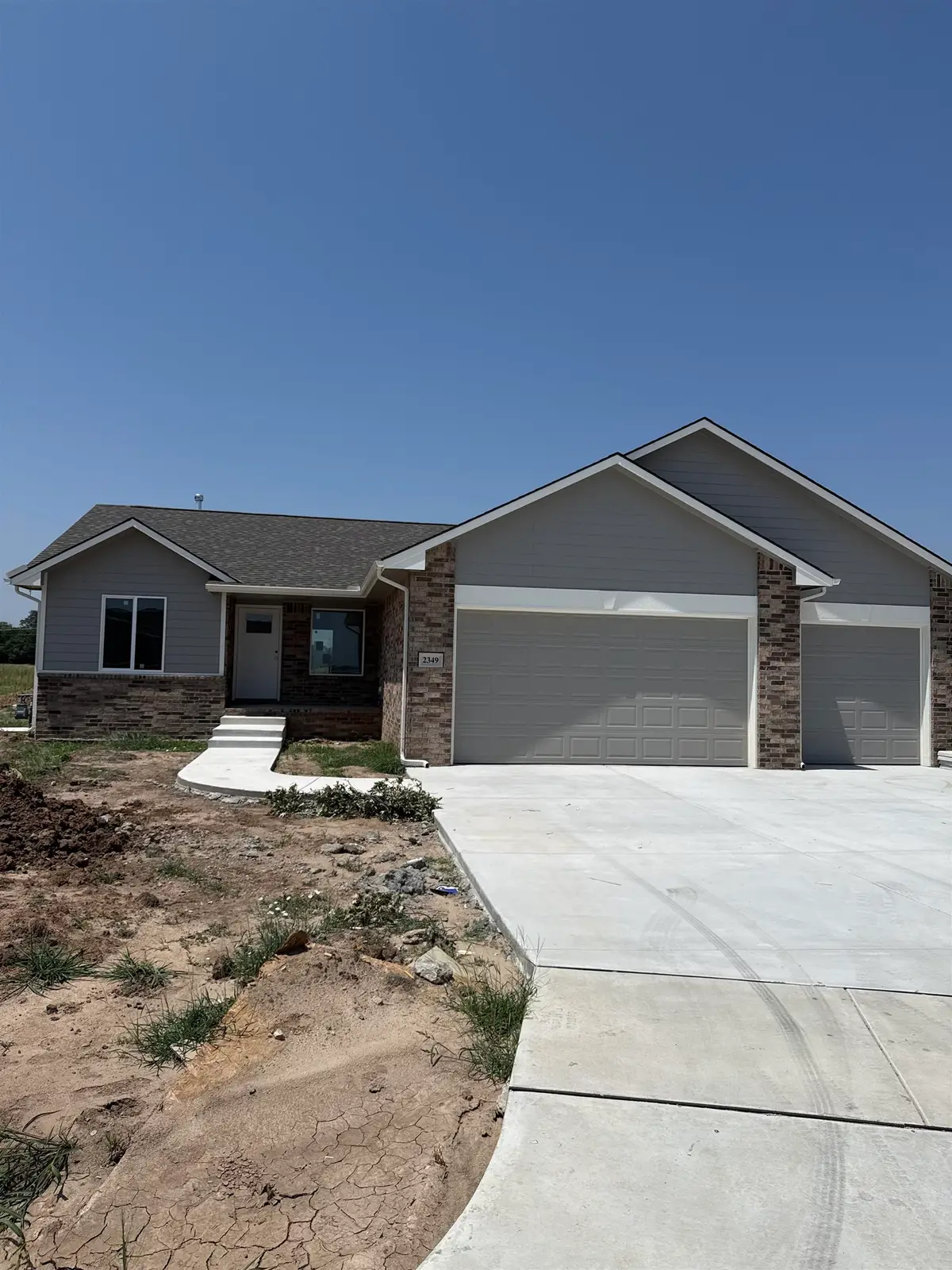 2349 S Saddle Cir, Wichita, KS 67235 - #1