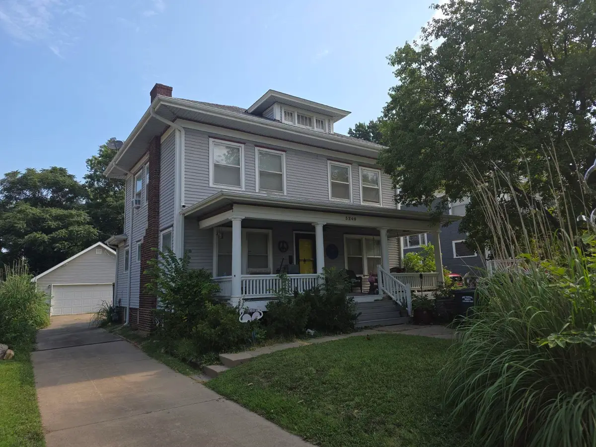 3240 E Country Club Pl, Wichita, KS 67208 - #1